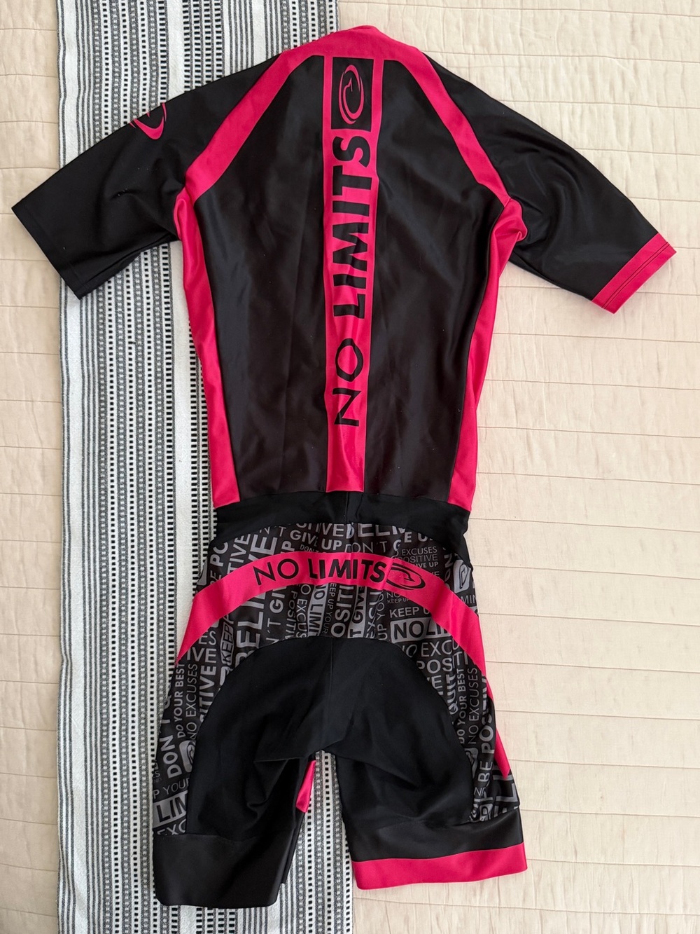 Preloved Canariam Women’s No Limits Pink & Black Speed Skating Skinsuit - Picture 4 of 10